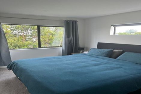 Photo of property in 17b Craigbank Avenue, New Lynn, Auckland, 0600