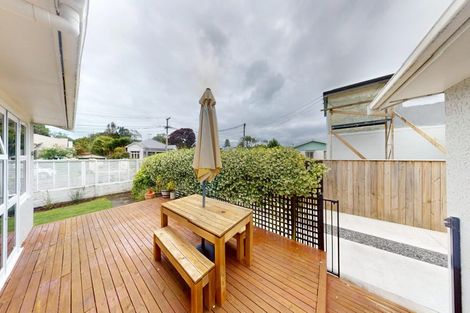 Photo of property in 9a Saint Leonard Street, Saint Johns Hill, Whanganui, 4501