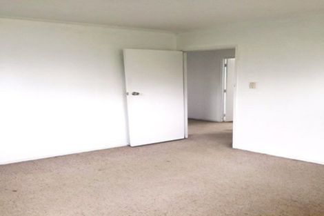 Photo of property in 402 Roscommon Road, Clendon Park, Auckland, 2103
