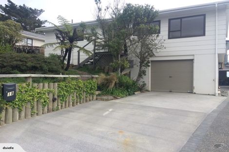 Photo of property in 18 Rice Crescent, Newlands, Wellington, 6037