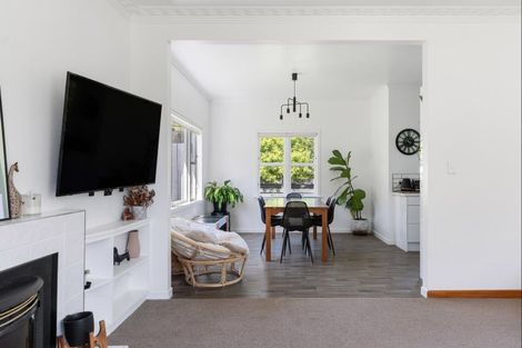 Photo of property in 13 Dillon Bell Road, Whataupoko, Gisborne, 4010