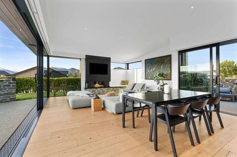 Photo of property in 37 Mount Nicholas Avenue, Wanaka, 9305