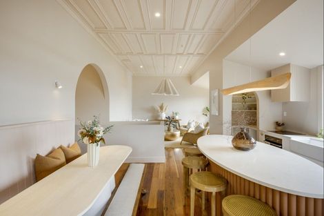 Photo of property in 5 Denholm Road, Hospital Hill, Napier, 4110