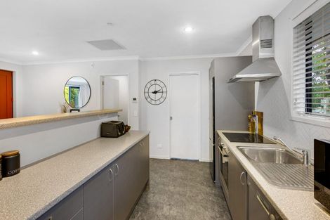 Photo of property in 12 Binstead Place, Avondale, Christchurch, 8061