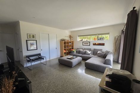 Photo of property in 102 Howard Road, Orere Point, Papakura, 2585
