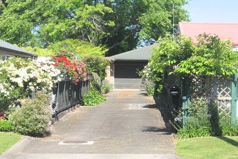 Photo of property in 8a Bowen Street, Cambridge, 3434