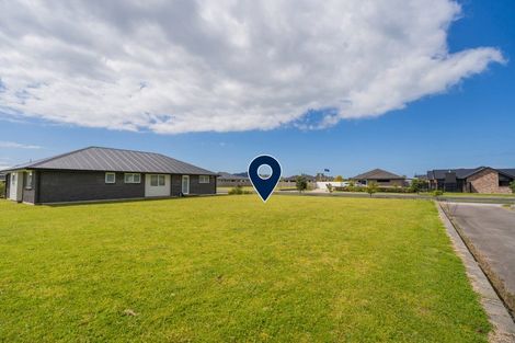 Photo of property in 121 Kupe Drive, Whitianga, 3510