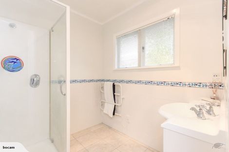 Photo of property in 2/27 Nui Mana Place, Te Atatu South, Auckland, 0610