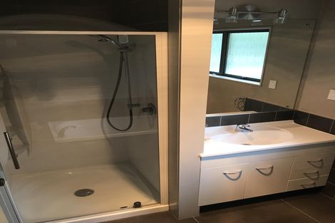 Photo of property in 11 Mcewan Place, Fitzroy, Hamilton, 3206