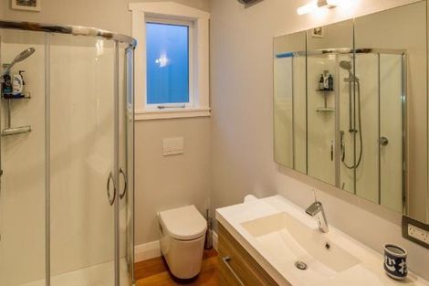 Photo of property in 102 The Parade, Island Bay, Wellington, 6023