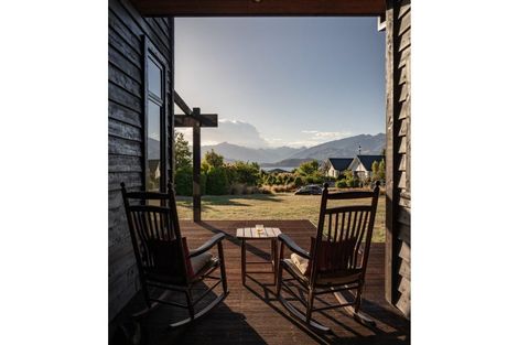 Photo of property in 10 Minaret Ridge, Wanaka, 9305