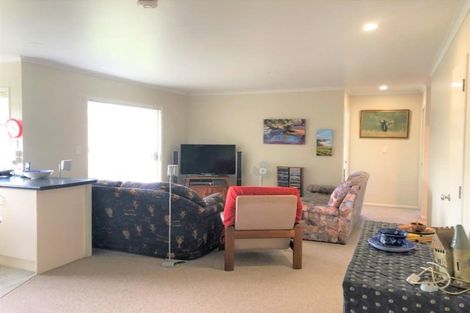 Photo of property in 26 Jadewynn Drive, Massey, Auckland, 0614