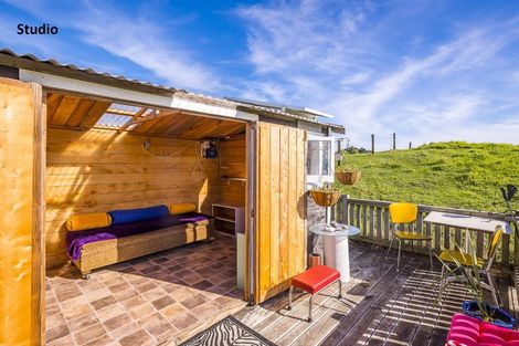 Photo of property in 21 Sandown Road, Te Horo Beach, Otaki, 5581