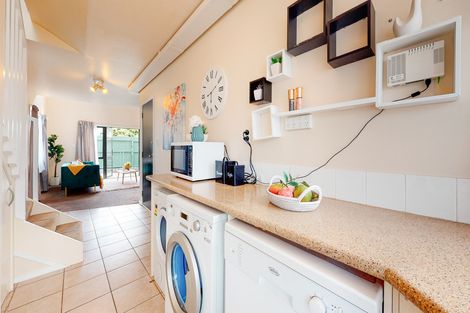 Photo of property in 2/89 Portage Road, New Lynn, Auckland, 0600