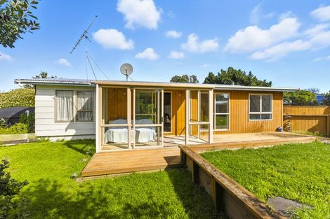 Photo of property in 29 Sarah Street, Waikawa Beach, Manakau, 5573