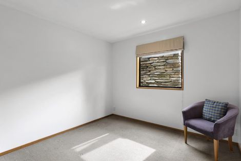 Photo of property in 2a Reavers Lane, Queenstown, 9300