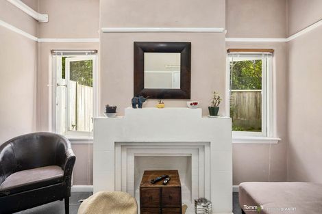 Photo of property in Hobson Flats, 1u2 Hobson Street, Pipitea, Wellington, 6011