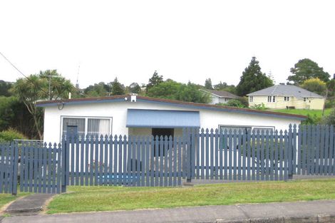 Photo of property in 15 Fordham Street, Beach Haven, Auckland, 0626