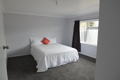 Photo of property in 124 Springs Road, Hornby, Christchurch, 8042