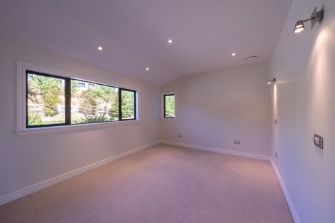 Photo of property in 10 Minaret Ridge, Wanaka, 9305