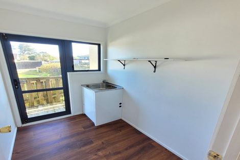 Photo of property in 81 Oreil Avenue, West Harbour, Auckland, 0618