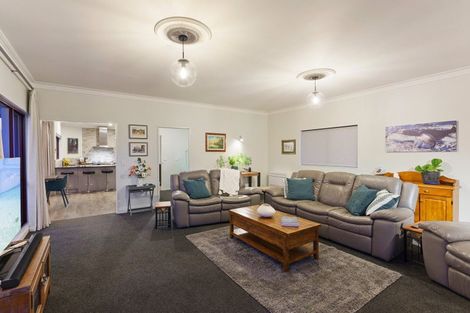 Photo of property in 11 Island View Terrace, Waikanae Beach, Waikanae, 5036