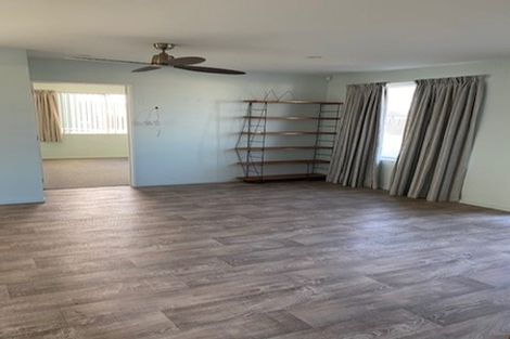 Photo of property in 9 Cuffs Road, Wainoni, Christchurch, 8061