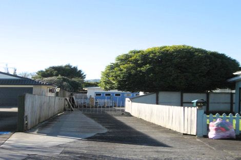 Photo of property in 2/2 George Street, Papakura, 2110
