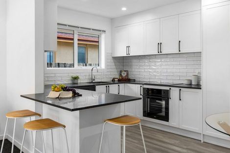 Photo of property in 1/320 Memorial Avenue, Burnside, Christchurch, 8053