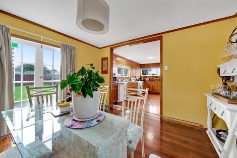 Photo of property in 61 Turuturu Road, Hawera, 4610