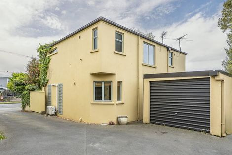 Photo of property in 2/28 Derby Street, St Albans, Christchurch, 8014