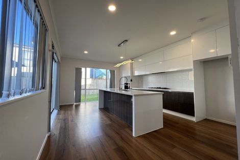 Photo of property in 7 Silvereye Road, Hobsonville, Auckland, 0616