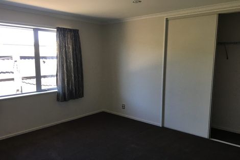 Photo of property in 10 Handley Crescent, Wigram, Christchurch, 8042