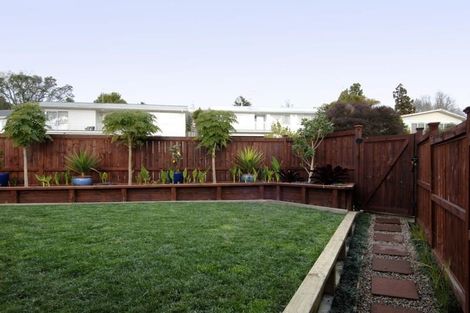 Photo of property in 14 Madison Place, Forrest Hill, Auckland, 0620