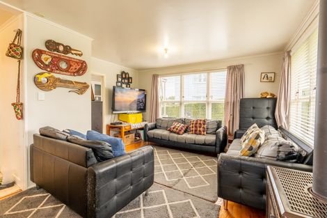 Photo of property in 73 Arimu Road, Papakura, 2110