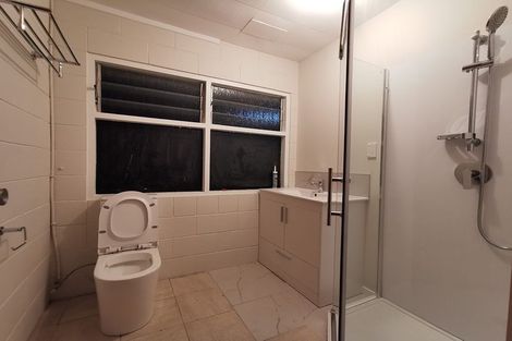 Photo of property in 1/320 Pakuranga Road, Pakuranga Heights, Auckland, 2010