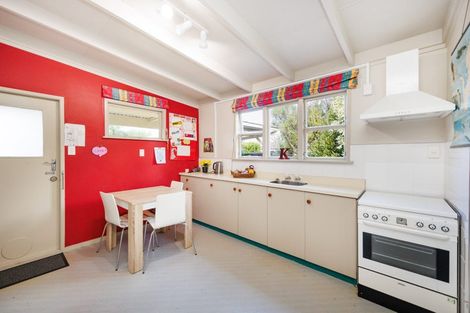 Photo of property in 41 Rangitane Street, Palmerston North, 4414
