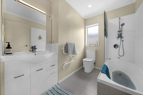 Photo of property in 12 Avonglen Court, Wattle Downs, Auckland, 2103