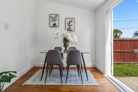 Photo of property in 17 Randolph Street, Woolston, Christchurch, 8062