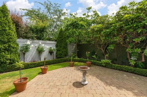 Photo of property in 17a Bryndwr Road, Fendalton, Christchurch, 8052