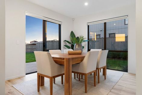 Photo of property in 3 Aquamarine Road, Rosehill, Papakura, 2113