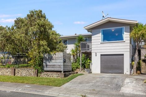 Photo of property in 8 Thimble Lane, Whitby, Porirua, 5024