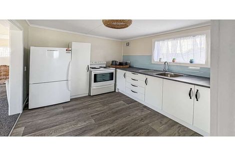 Photo of property in 46a Pratt Avenue, Foxton Beach, Foxton, 4815