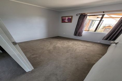 Photo of property in 28 Kona Crescent, Henderson, Auckland, 0610