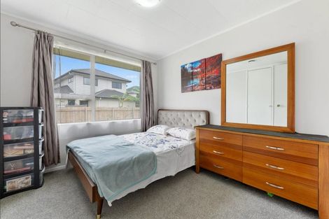 Photo of property in 2/295 Massey Road, Mangere East, Auckland, 2024