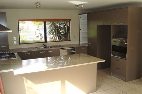Photo of property in 23 Kittiwake Drive, Schnapper Rock, Auckland, 0632