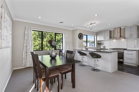 Photo of property in 48 Priestley Drive, Bucklands Beach, Auckland, 2014