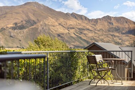 Photo of property in 74 Kings Drive, Wanaka, 9305