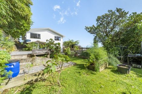 Photo of property in 86 Muri Road, Pukerua Bay, 5026