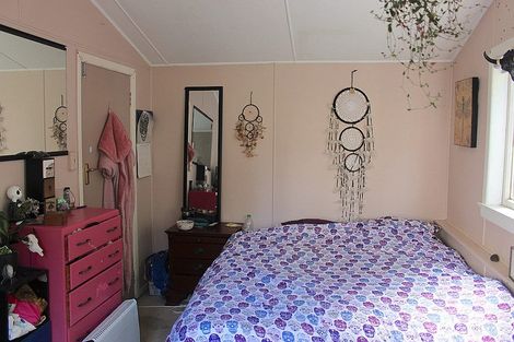 Photo of property in 16 Antonio Street, Stratford, 4332